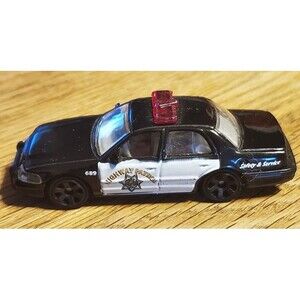 2005 Matchbox 2006 Ford police diecast car model mb689